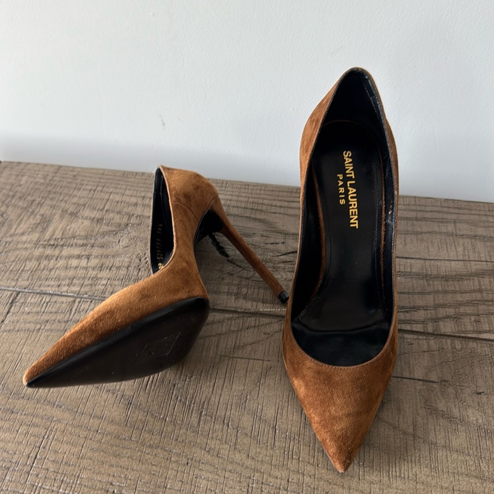Saint Laurent suede pumps